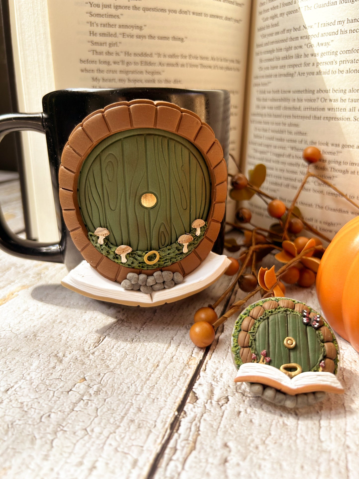 Hobbit Door Swappable Grip